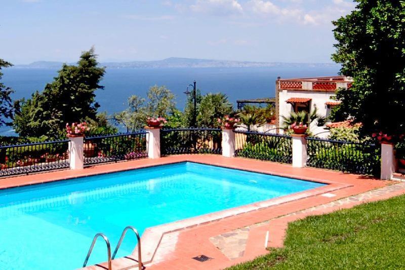 Sant'Agata Sui Due Golfi Apartment Sleeps 6 Pool Sant'Agata sui due Golfi Exterior photo